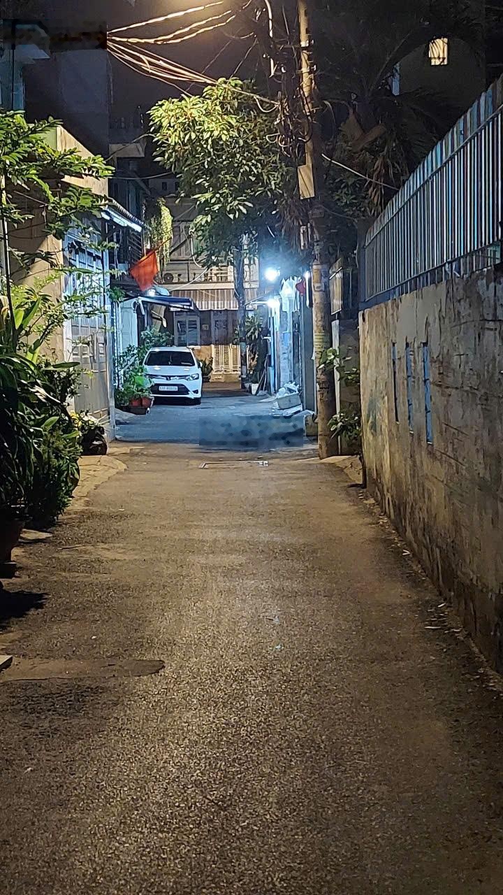 Nhà Phạm Văn Chiêu, GV, 2 tầng, xe hơi đậu cửa, 4,2 tỷ