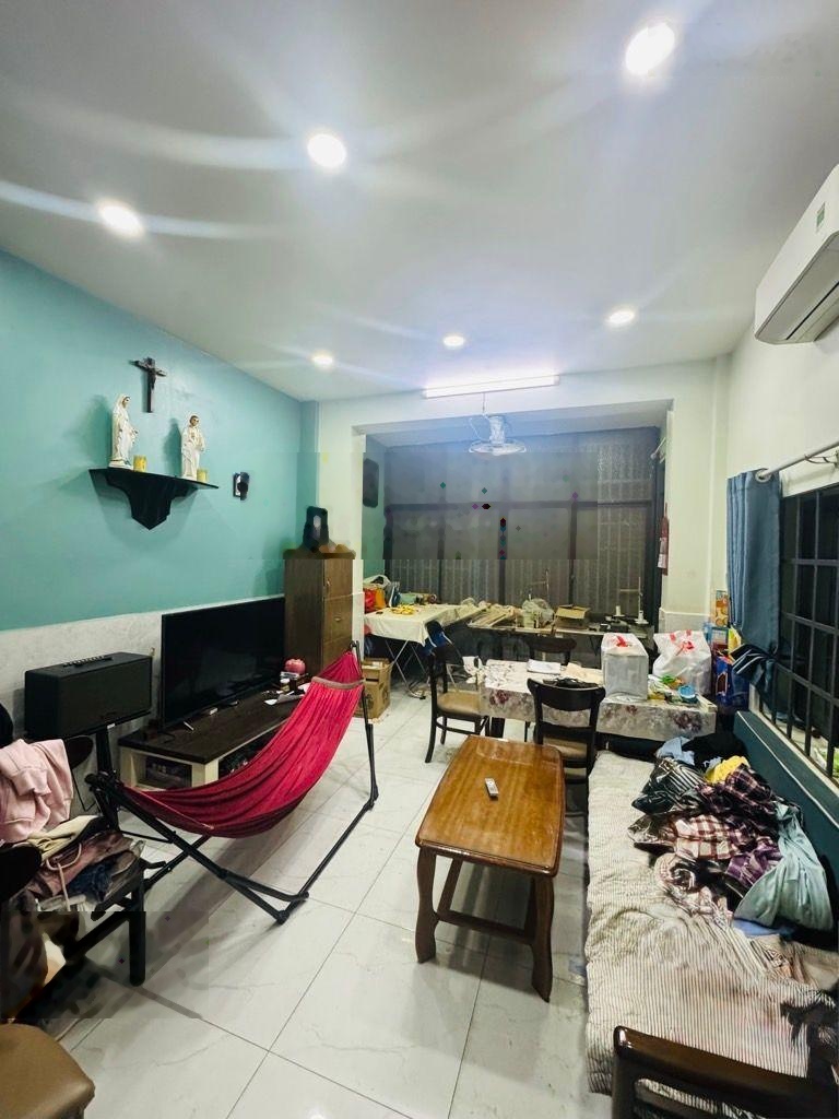 Bán nhà ngay MT Tống Văn Hên, 5,4 tỷ, 48m2, siêu hot giá tốt, ngay trạm Metro Tham Lương, Tân Bình