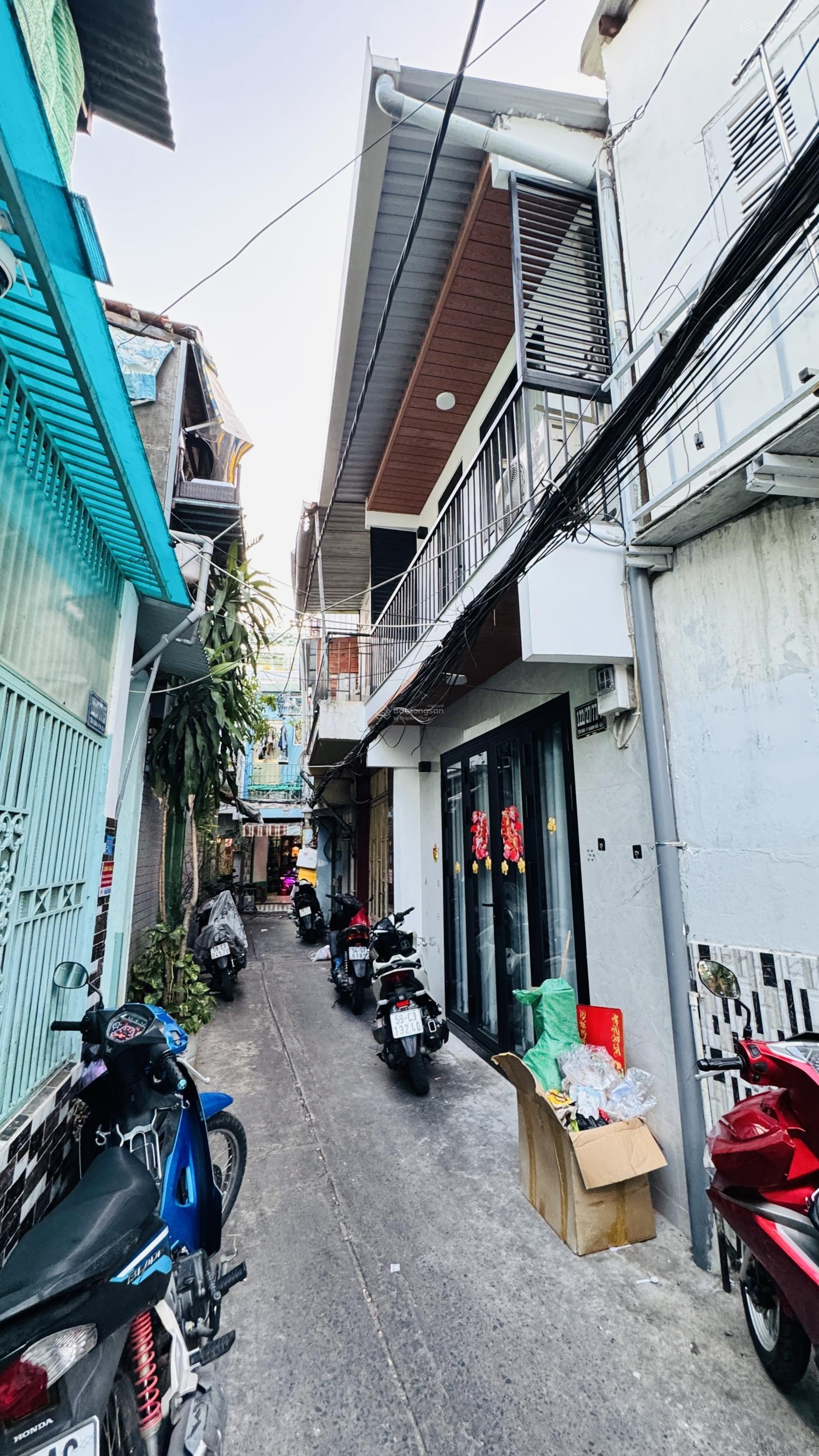 Bán nhà hẻm 122 tôn đản 2 phòng ngủ quận 4