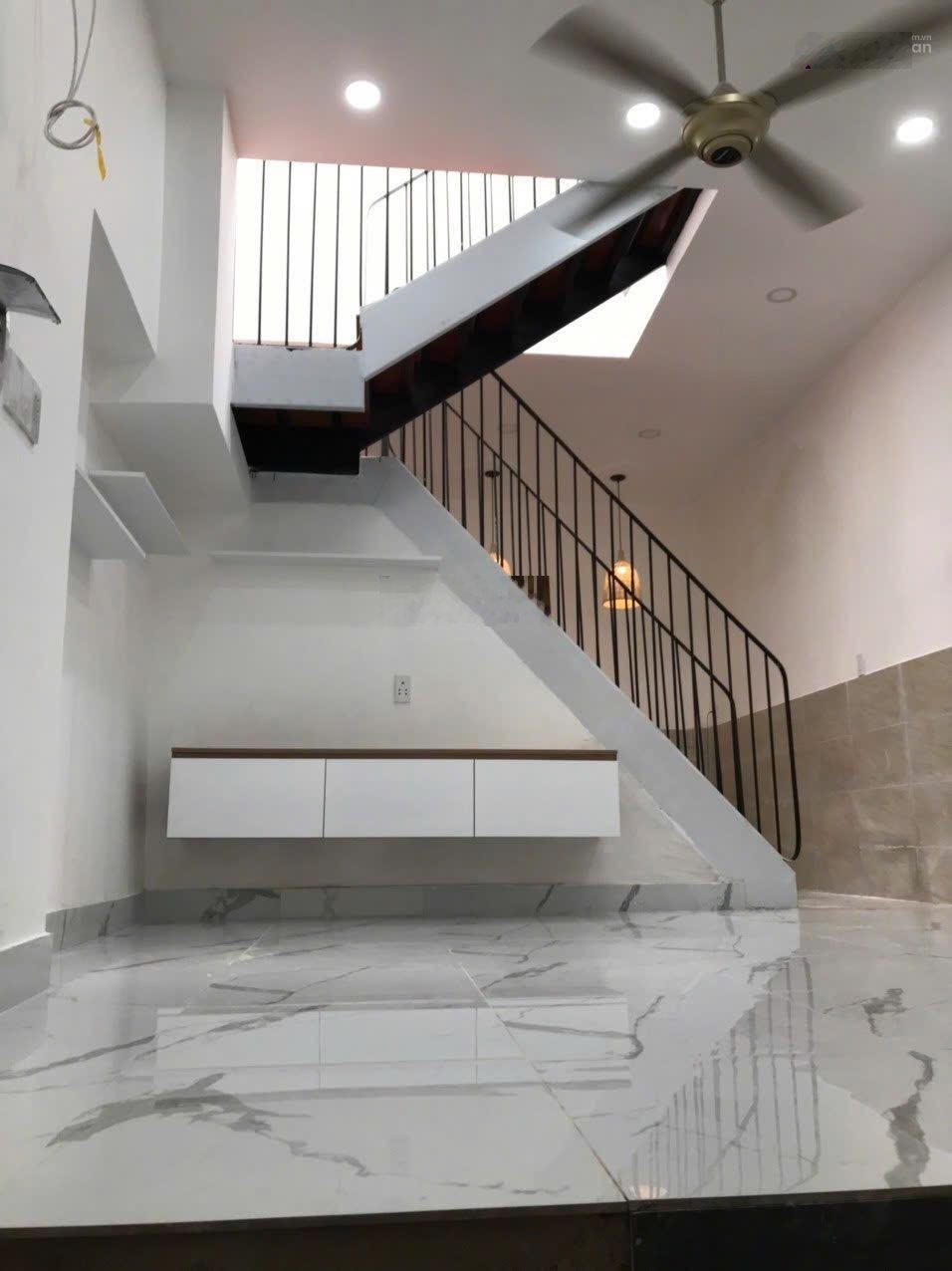 Nhà bán hẻm / Hồng Bàng, phường 6, quận 11. DT: 33.67m2. 2PN, 2WC, full nội thất