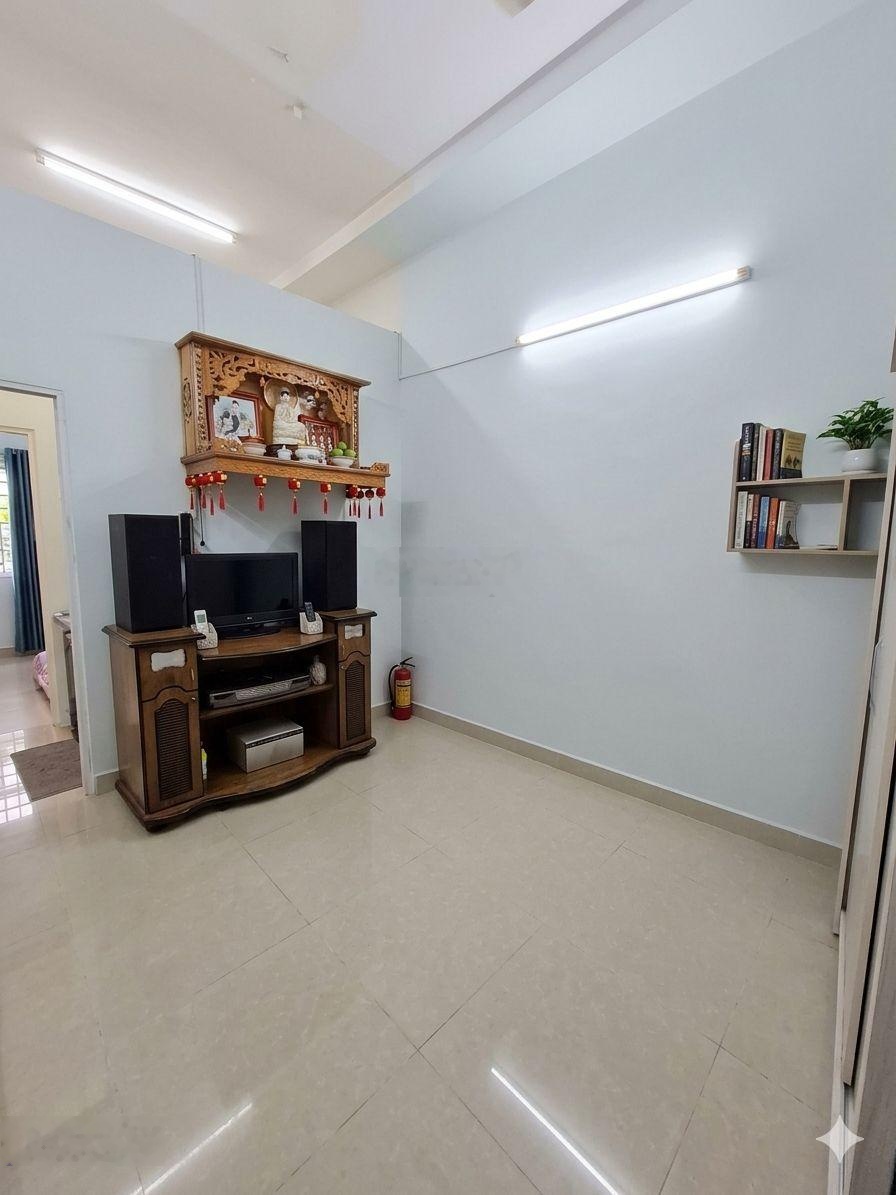 Gấp! nhỉnh 2 tỷ - nhà 2 tầng btct- hẻm 3m- dtsd 50m2( 3.2 x 8m)- lưu hữu phước q8 gần cầu chà và q5