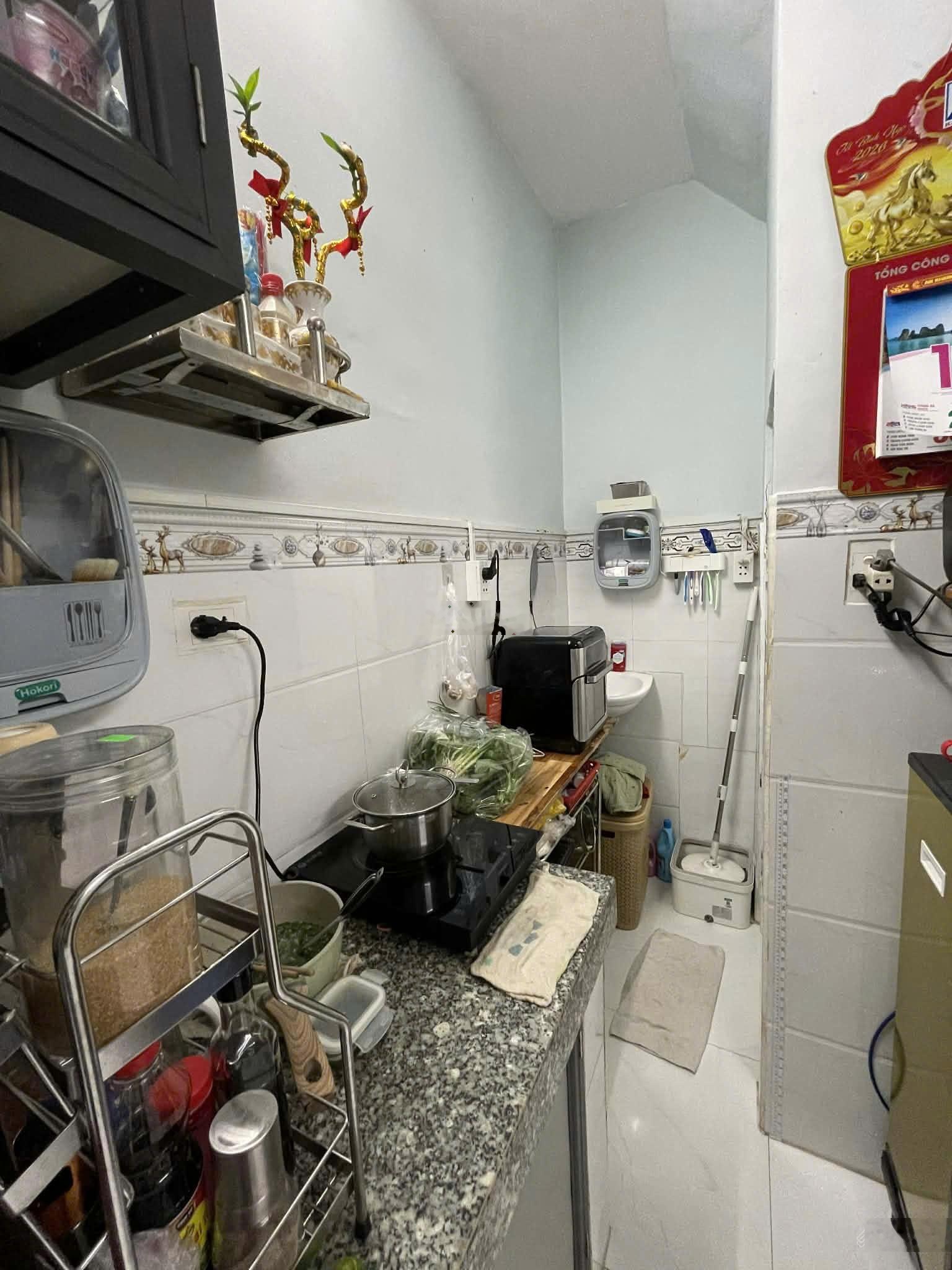 Bán nhà hẻm 1250 Huỳnh Tấn Phát