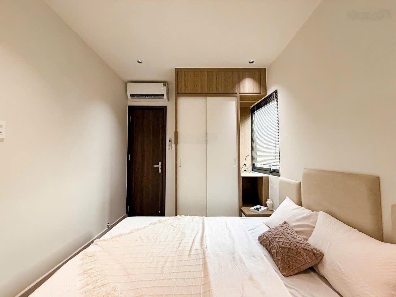 Nhà Phố 2 Lầu Sân Thượng Hẻm Xe Hơi 5M Full Nội Thất Hiện Đại Quận 7 cạnh Phú Mỹ Hưng