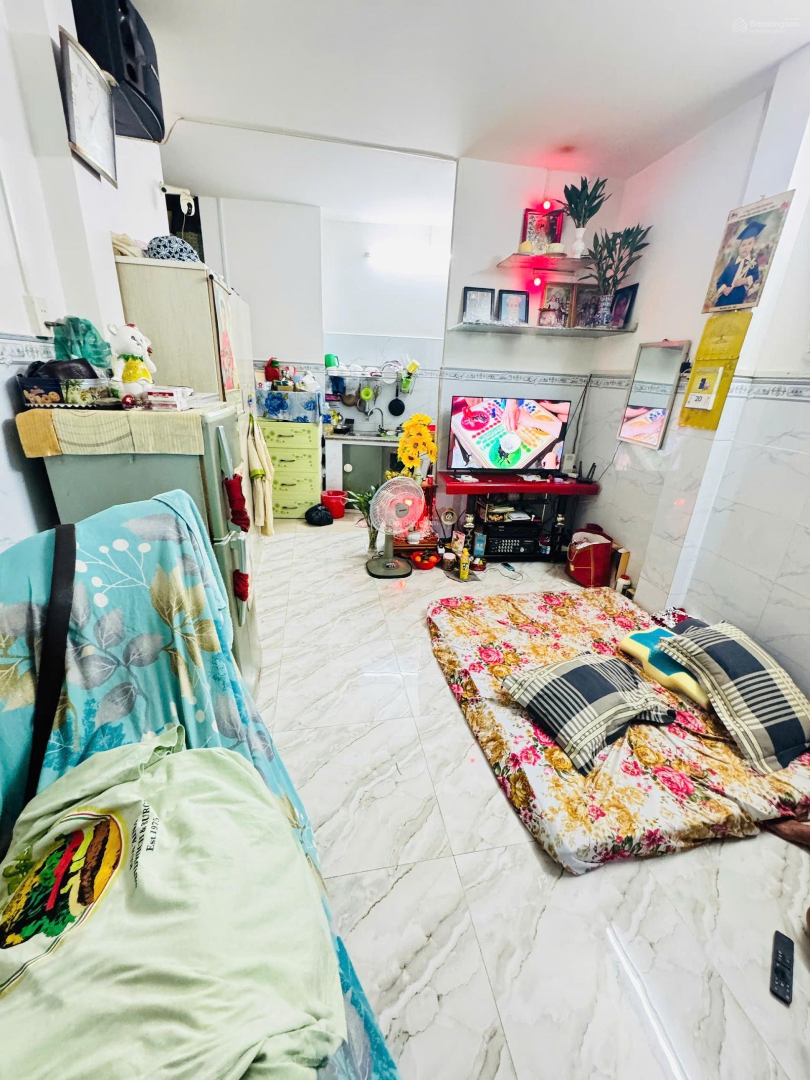 Mua bán nhà quận 4, hơn 20m2 đất, dân cư hiện hữu, 1 đời chủ phường Khánh Hội!