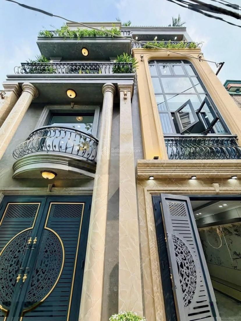 Vĩnh Khánh, Q4 đường 2 ôtô tránh nhau thoải mái, gần trường học. Giá 3tỷ250 đang cho thuê 18tr/th