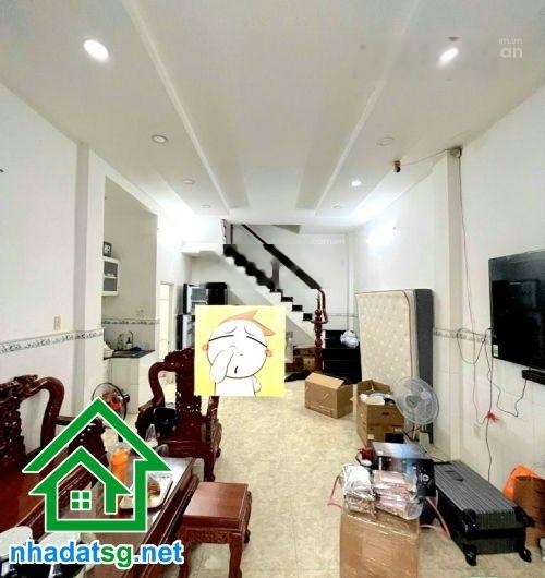 Chỉ 5,6 tỷ hxh nhựa cách 1 căn ra mt trần văn quang - 2pn 2wc