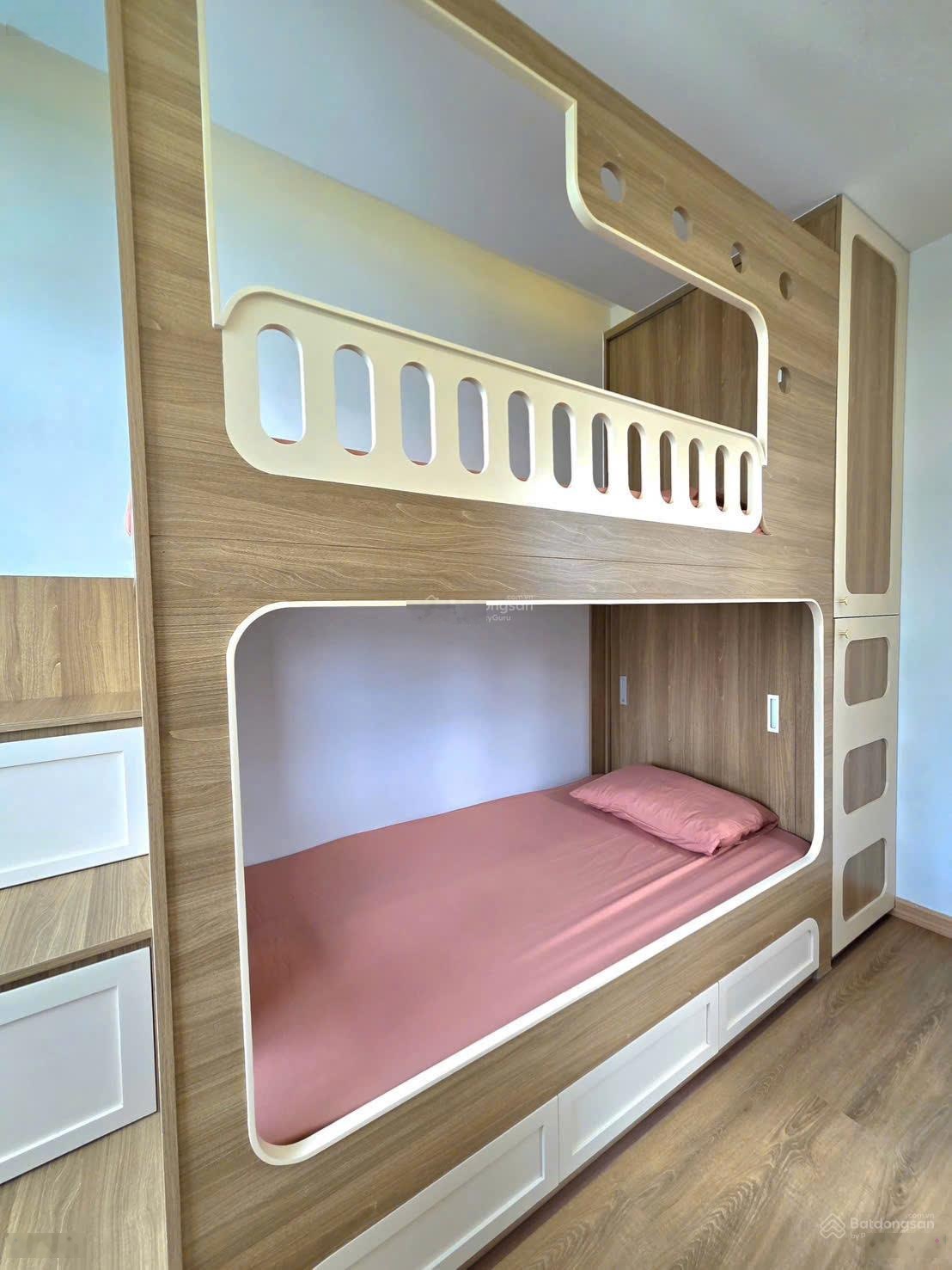 Chỉ 4,75 tỷ khu Phan Xích Long, Phú Nhuận-căn góc 4 tầng sát MT full nội thất vào ở ngay 0984518442