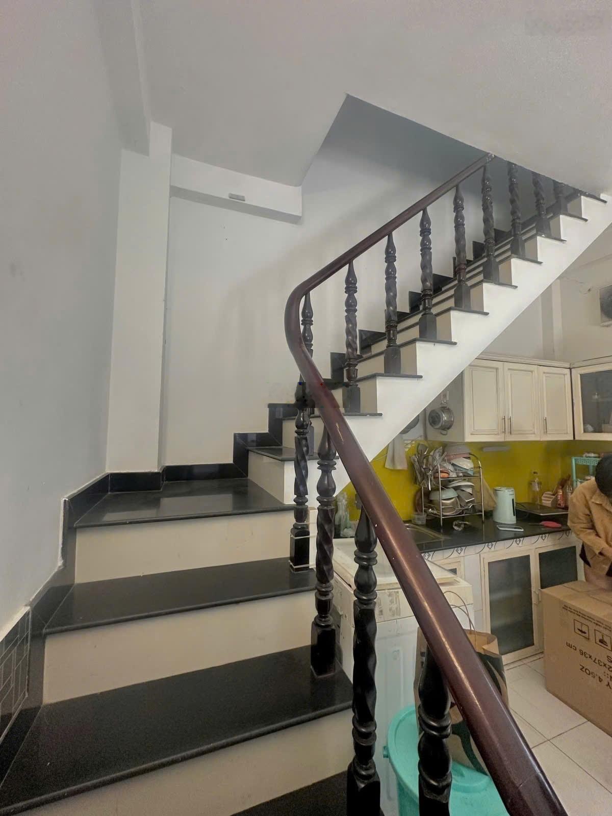 Bán nhà phú nhuận phùng văn cung 4 tầng 4.8 tỷ