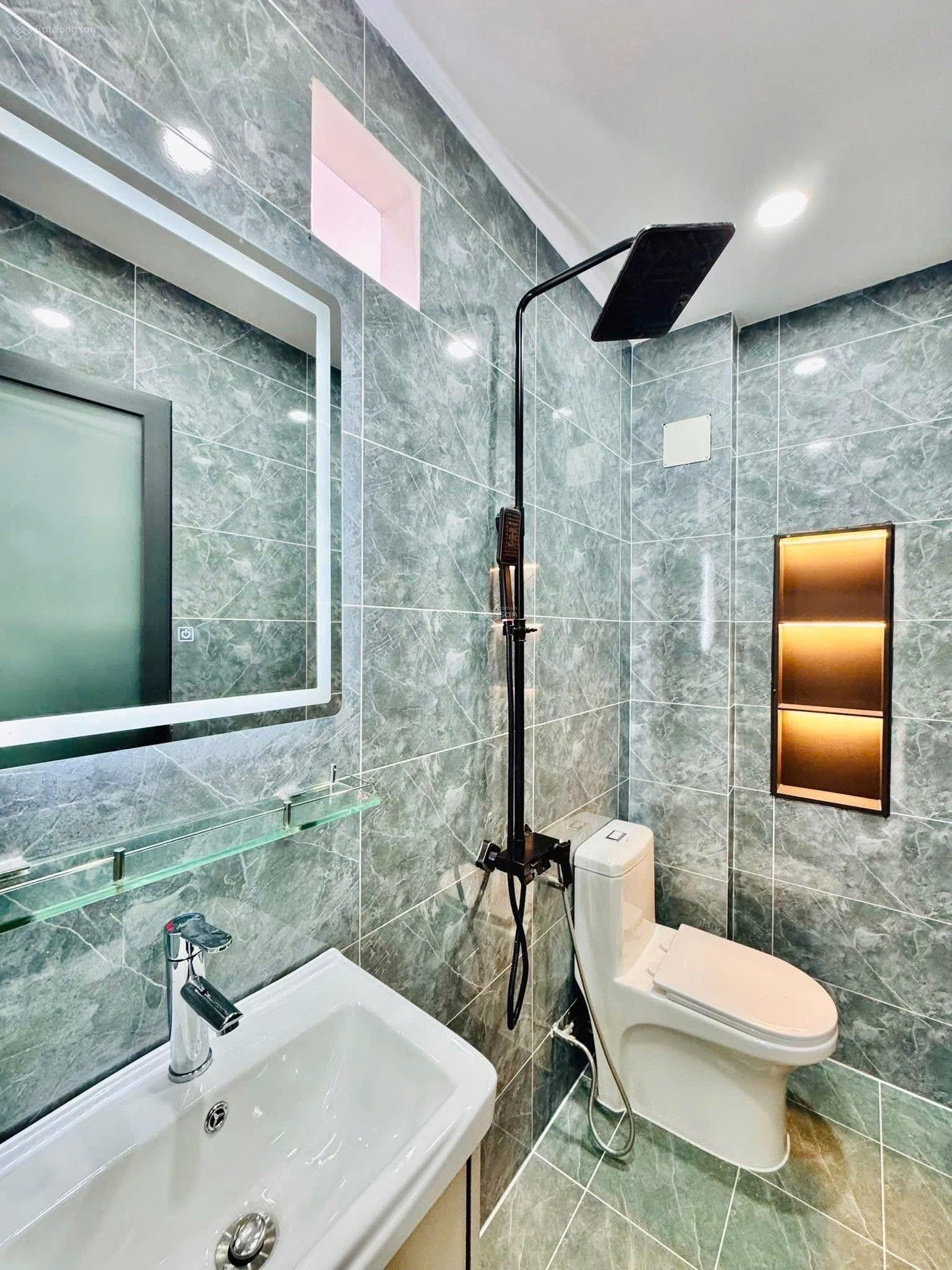 Nhà xinh giá mềm! Đường Lạc Long Quân, Phường 3, Quận 11, 34,7m2, 3tỷ150tr