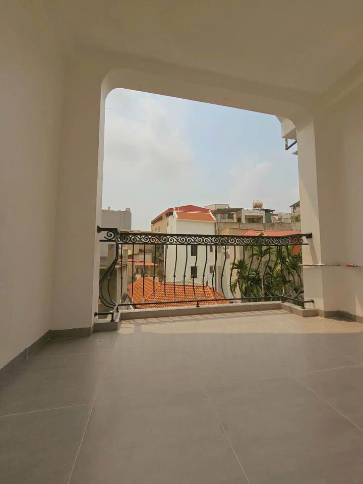 Nhà đẹp 4 tầng, Võ Chí Công, Tây Hồ, ô tô đỗ cửa, 30m ra phố