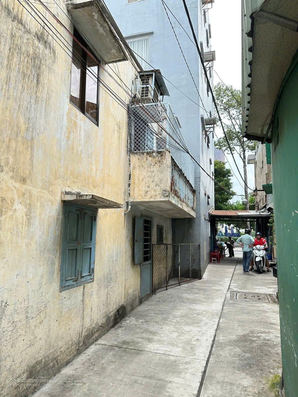 P. Nguyễn Thái Bình Q1, sau lưng căn mặt tiền - hẻm 4m - 3,5x12 nở hậu (hơn 40m2 đất) - chỉ 8,5 tỷ