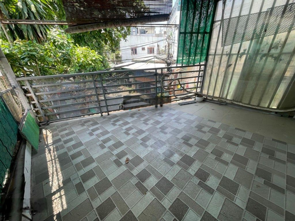 QUÁ RẺ ĐỂ ĐẦU TƯ (4.5 x 10) sân r6m đỗ 3 OTO thoải mái đường Phạm Văn Chiêu chỉ 3tỷ - Sổ Hồng Riêng