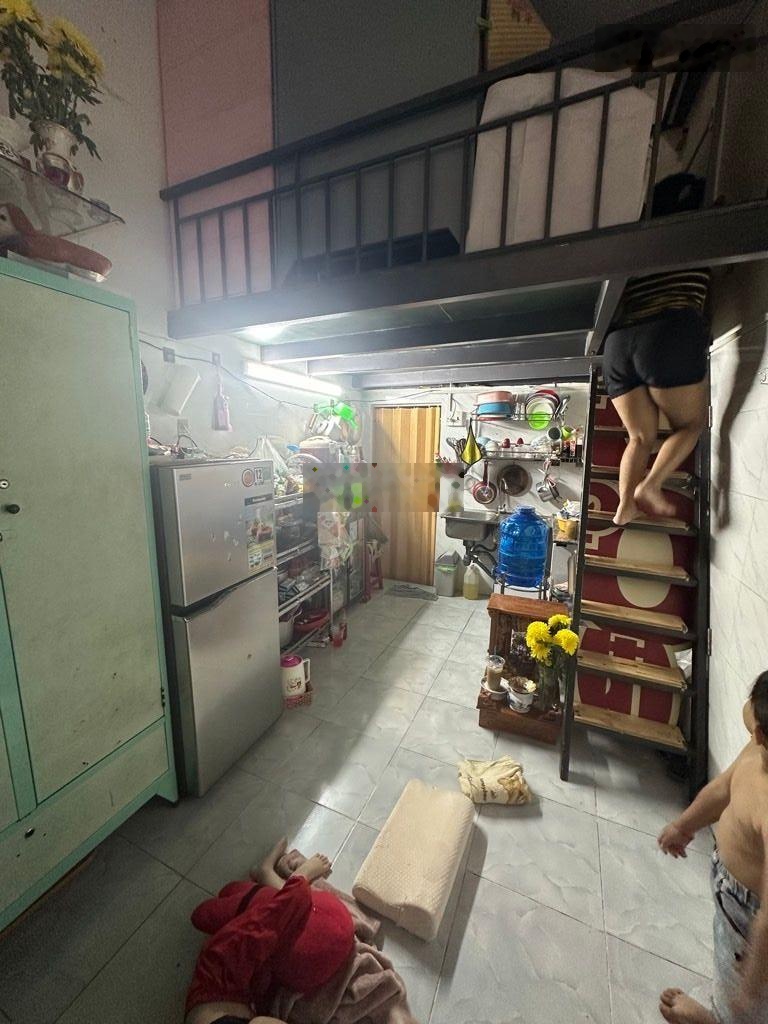 Thu 18 tr/th - ngang 4.2m (44m2) - nở hậu - cách HXH 10m - Lạc Long Quân Tân Bình - nhỉnh 4 tỷ