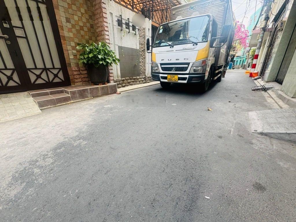 Hẻm xe hơi. TÂN BÌNH. 5,5 tỷ, 40m2, 2PN, 2WC, pháp lý đầy đủ.