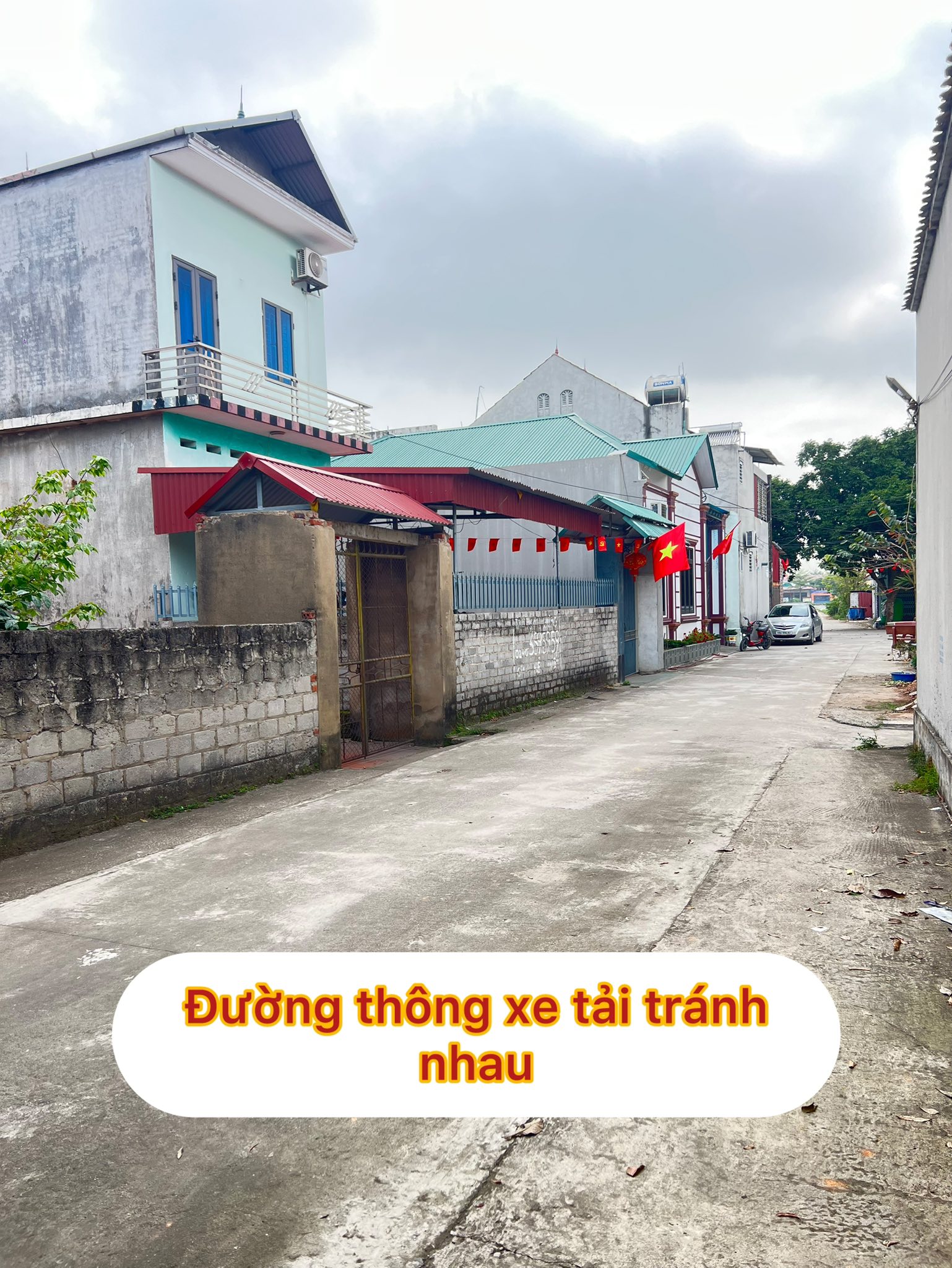 Bán đất Đức Giang, 100m2, đường rộng ô tô tránh, gần khu công nghiệp