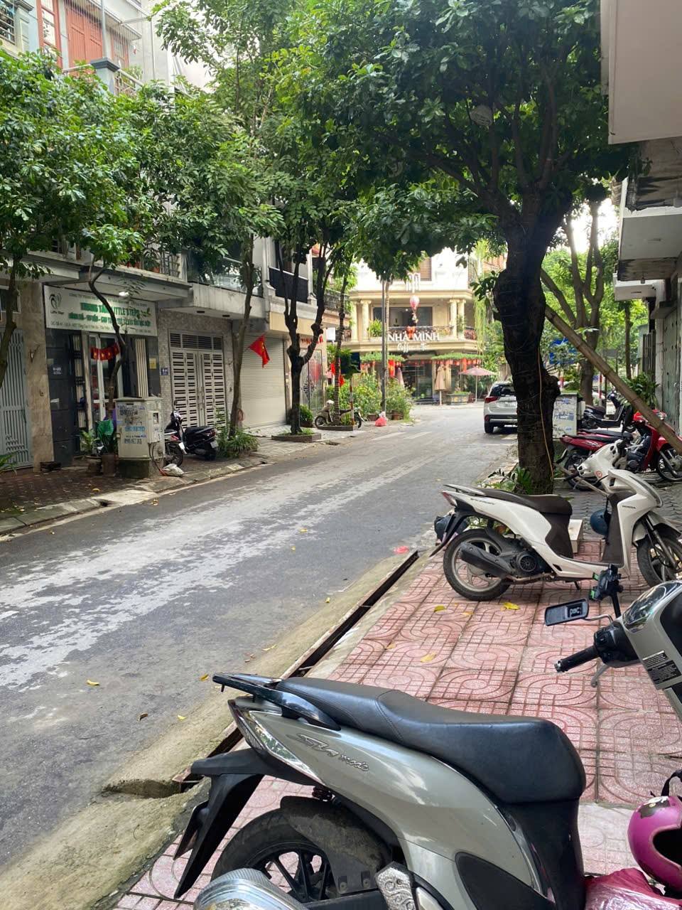 Bán nhà riêng huyện Thanh Trì, thành phố Hà Nội, giá 21 tỷ