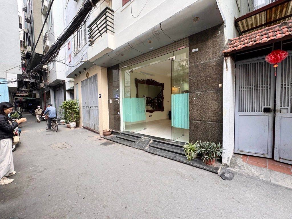 Bán nhà riêng quận Thanh Xuân, thành phố Hà Nội, giá 11 tỷ