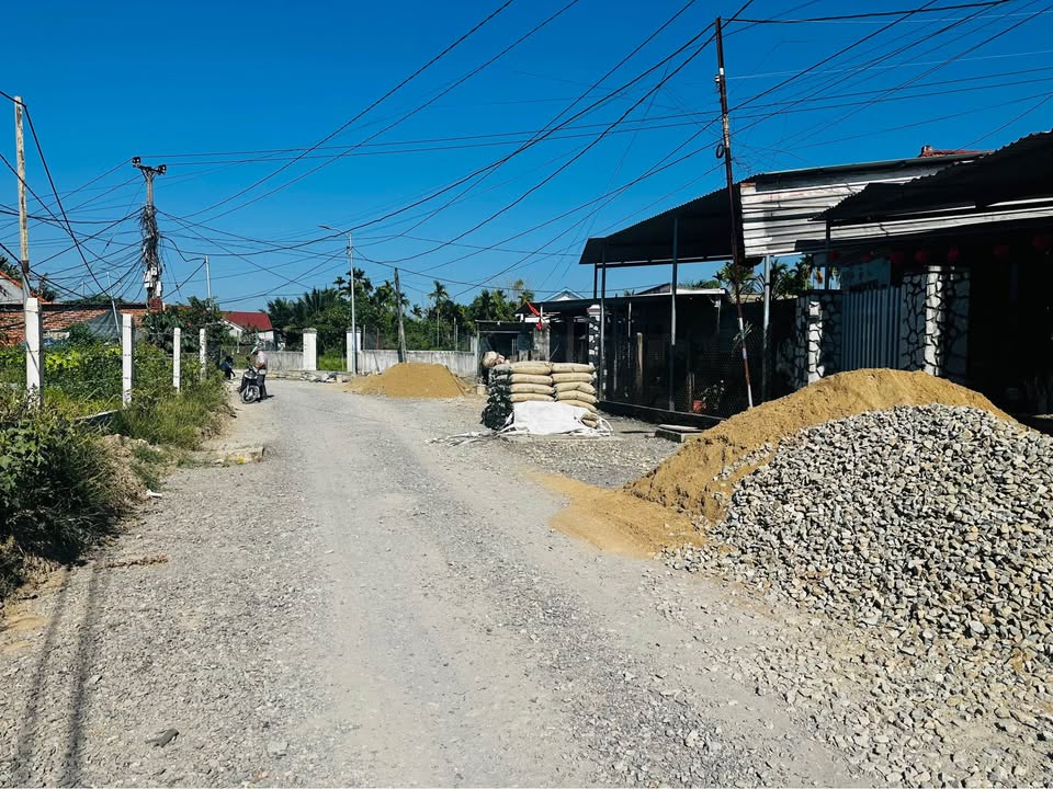 Bán kho bãi, nhà xưởng, khu công nghiệp thành phố Nha Trang, tỉnh Khánh Hòa, giá 3,5 tỷ