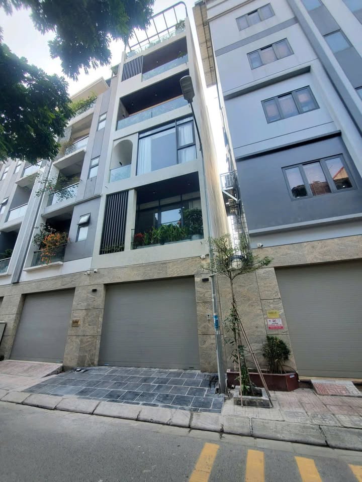 Bán biệt thự quận Long Biên, thành phố Hà Nội, giá 26 tỷ