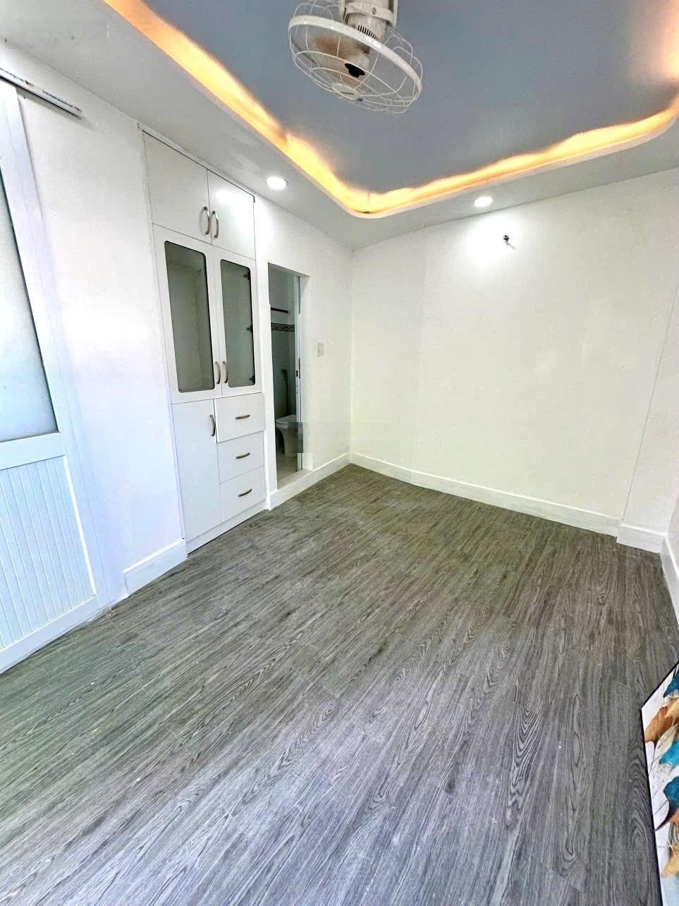 Bán nhà mới, SHR, 3 tầnG 2PN, Đ. Dã Tượng, Q8, dọn vào ở ngay giá 2,38 tỷ