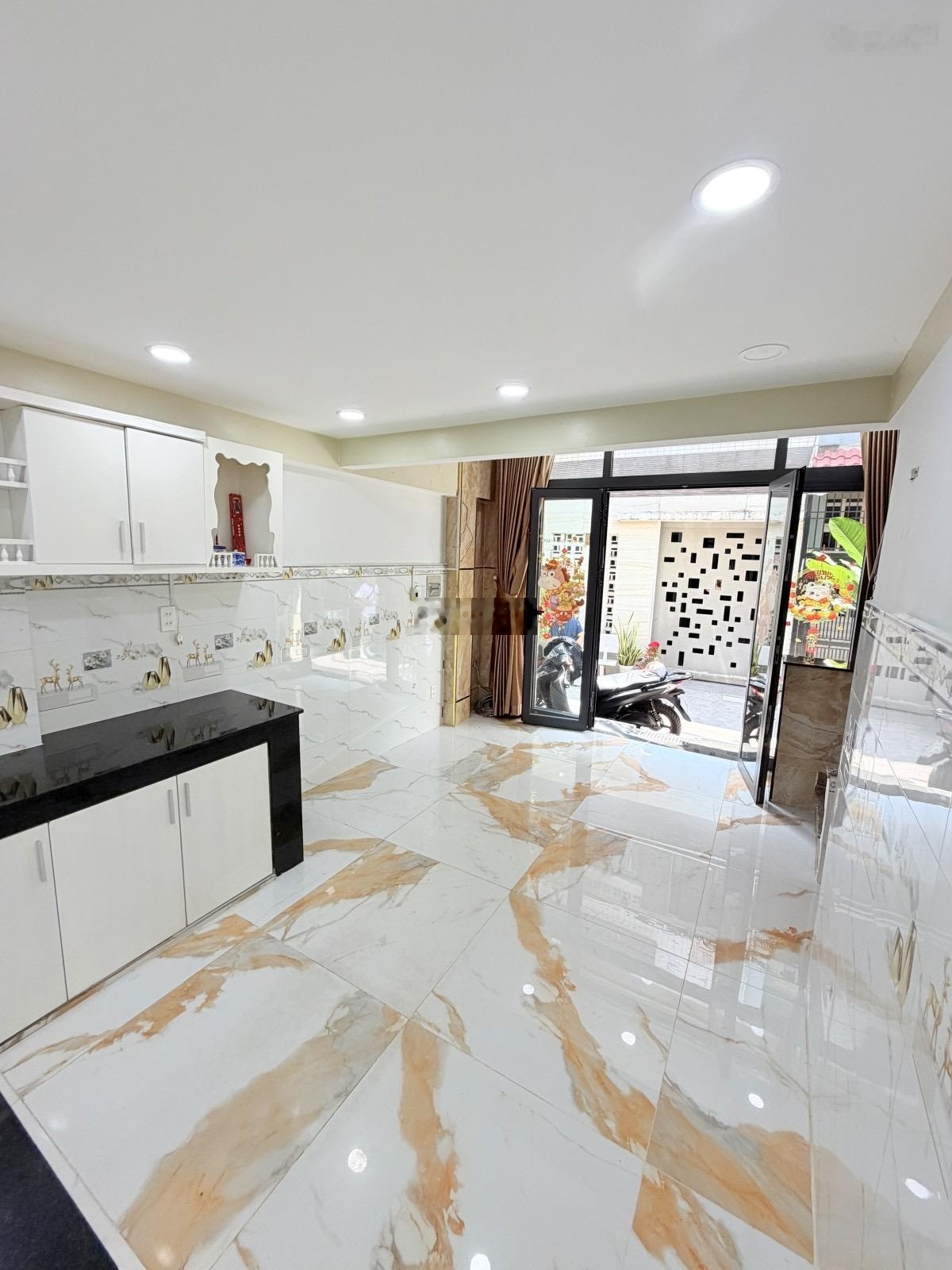 Trung tâm Bàu Cát hẻm xe hơi Nguyễn Hồng Đào chỉ nhỉnh 4 tỷ