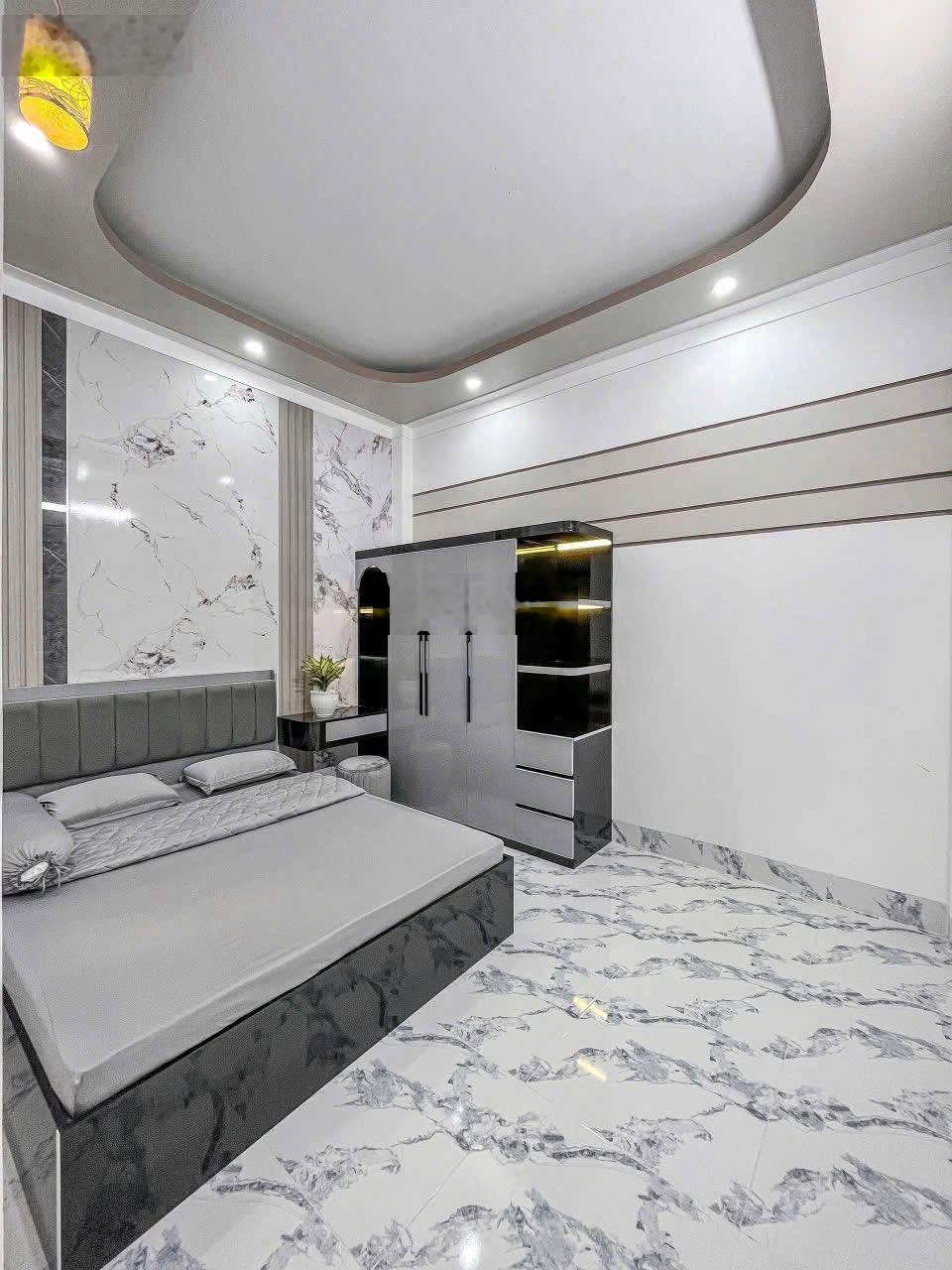 Nhà 1 lầu 4x20m giá 800 triệu - Ngay bệnh viện Q8 đường Cao Lỗ . Đang cho thuê 22 triệu / tháng