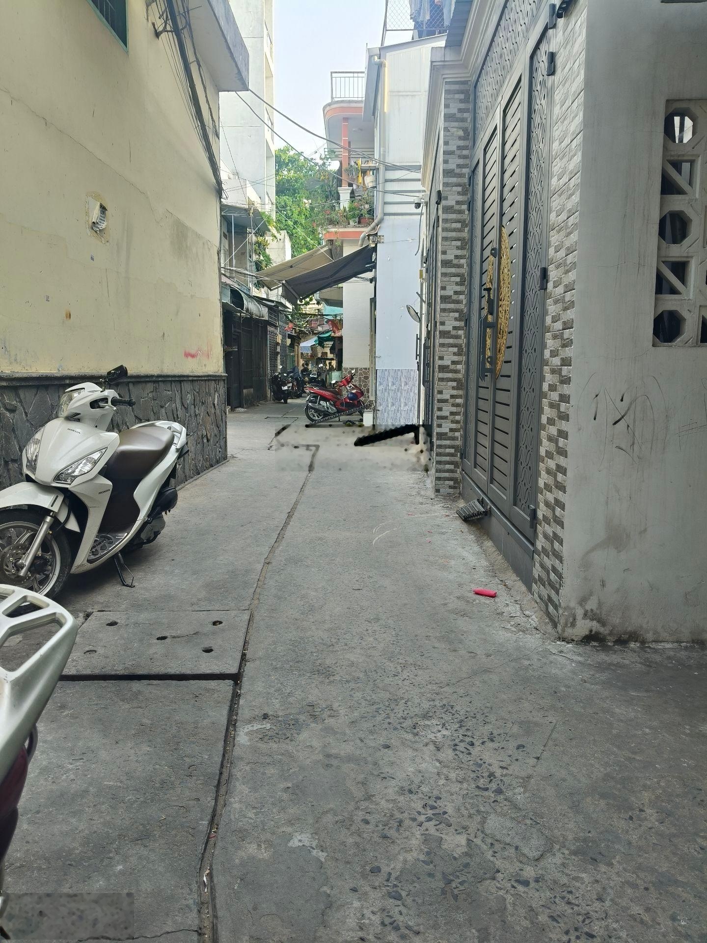 Quận 8 | âu dương lân | hxh đỗ cửa 2 tầng, 01pn lô góc thoáng sáng hộ khẩu trung tâm | 1.7 tl