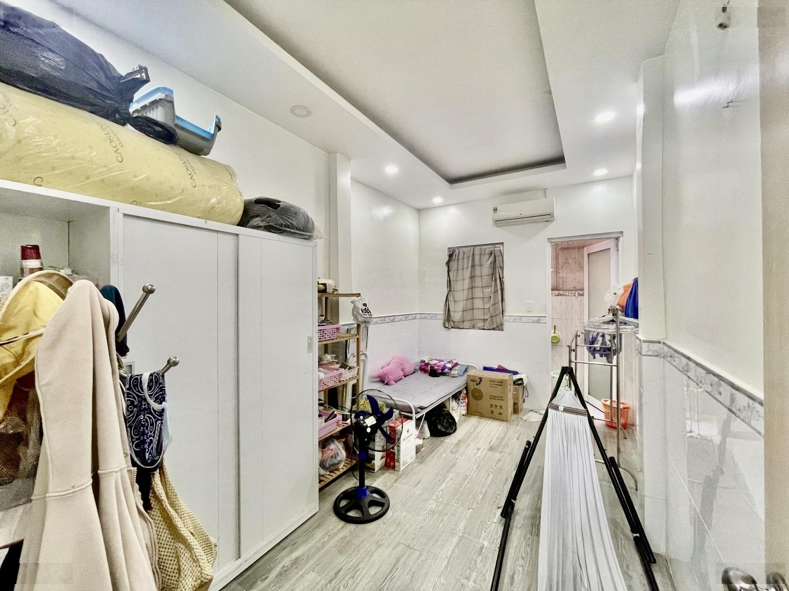 Chủ ngộp bank bán gấp Tân Bình ngay CMT8 nhà 2 tầng 38m2 chỉ 3.699 tỷ