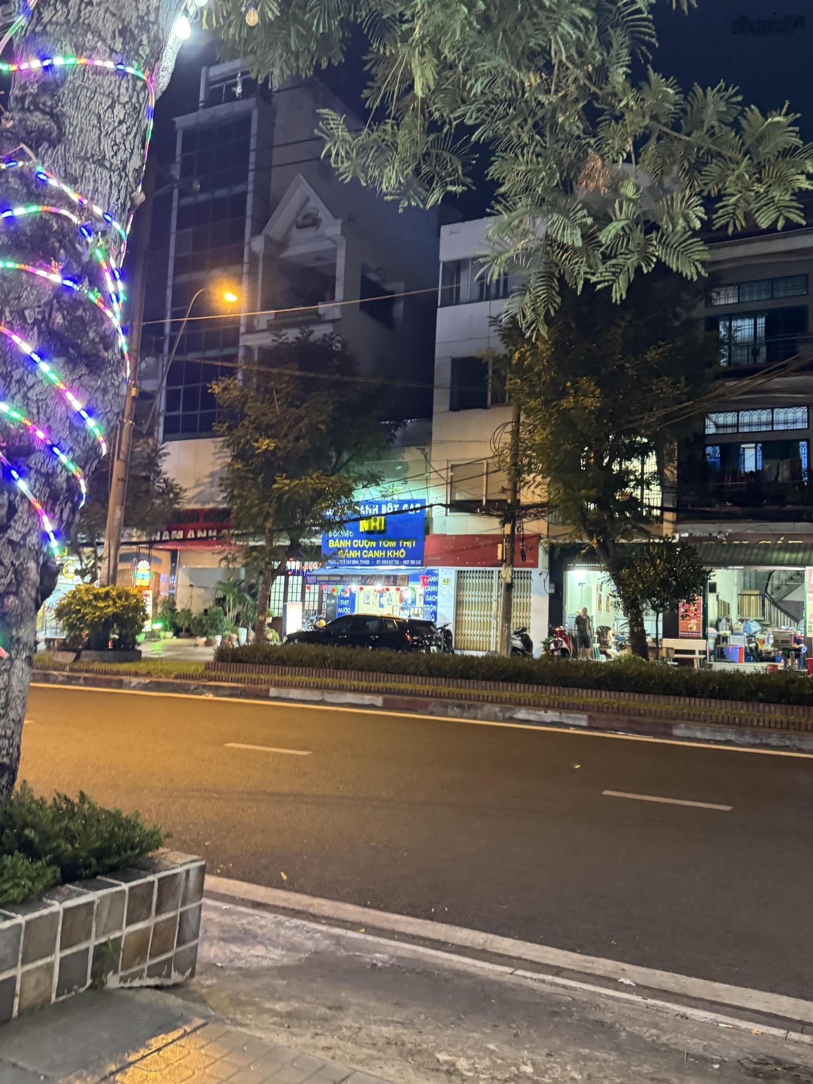 Bán NR 206/., Đường Đồng Đen, 6 tỷ, 56m2, 3PN, 3WC, giá cực chất, chính chủ