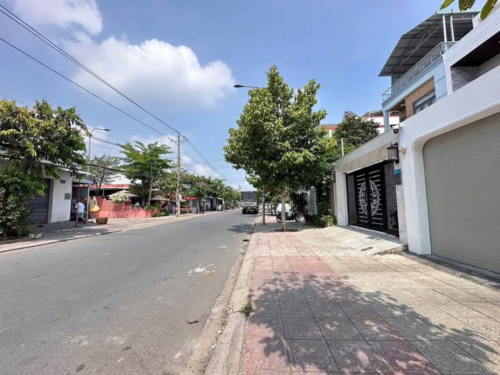 Bán biệt thự thành phố Mỹ Tho, tỉnh Tiền Giang, giá 28 tỷ