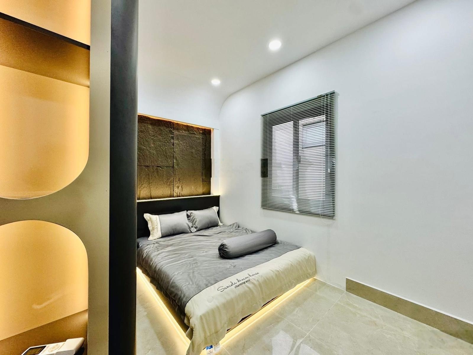 Nguyễn Thị Huỳnh - quỹ đất phân lô hiếm có - 3tầng 78m2giá 3,3 tỷ hẻm xe hơi nhà xây mới 100%