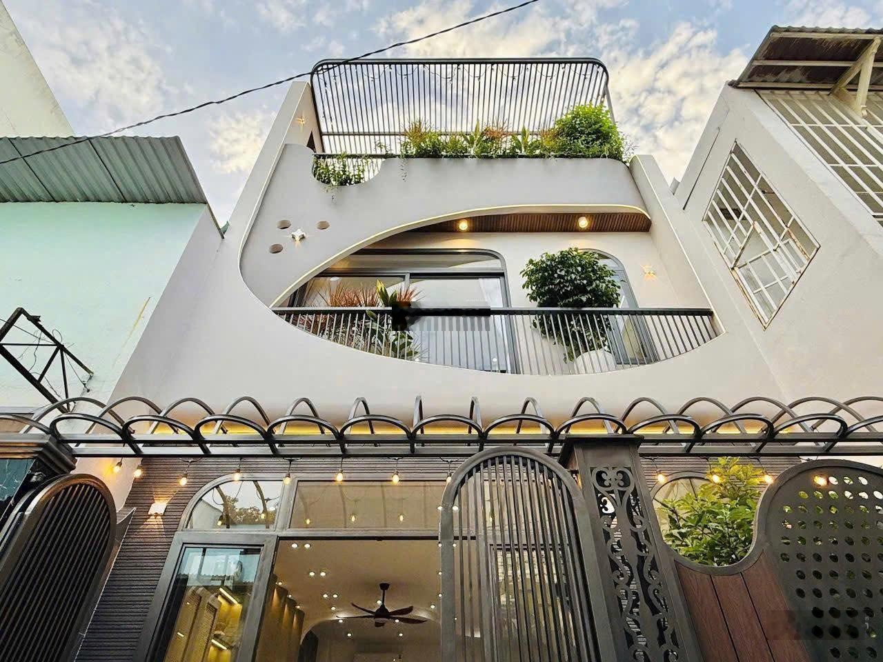 Cần bán gấp về quê chủ tôi bán khu vip q5, 66m2/3tỷ300triệu, trần bình trọng. shr đầy đủ, thuê 19tr