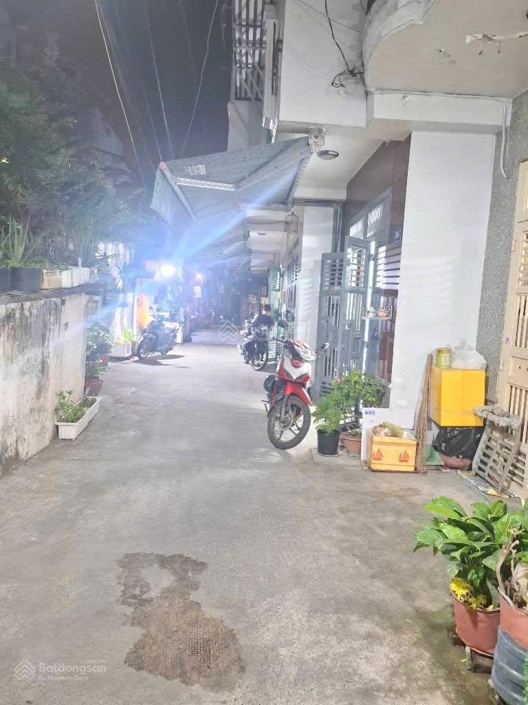 Nhà 1 trệt 1 lầu Quận 8 - 2 PN - Sổ hồng riêng - hẻm rộng 4m - Lưu Hữu Phước - chỉ 2.3 tỷ