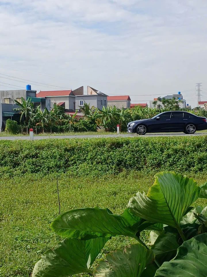 Bán lô đất mặt tiền Quốc lộ 39B, thuận lợi cho việc kinh doanh buôn bán hay đầu tư sinh lời