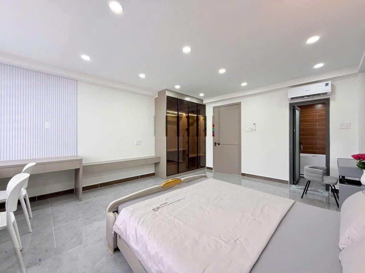 Phú Nhuận - Bán căn Lê Văn Sỹ. Giá: 3 tỷ 820tr. Sổ riêng.Ngay mặt tiền có thể kinh doanh 0984555724