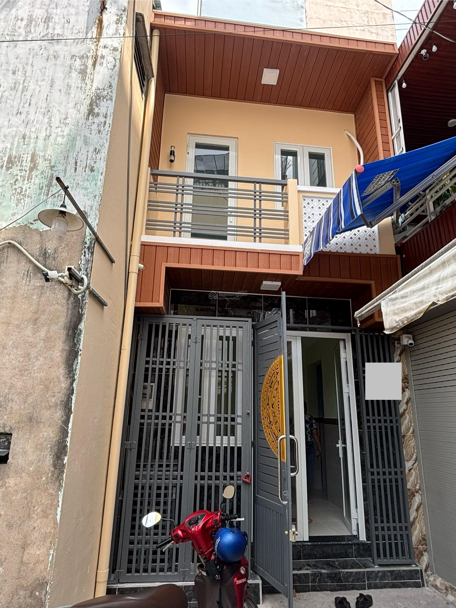 Ni sư huỳnh liên, 3 tầng. 3ty9