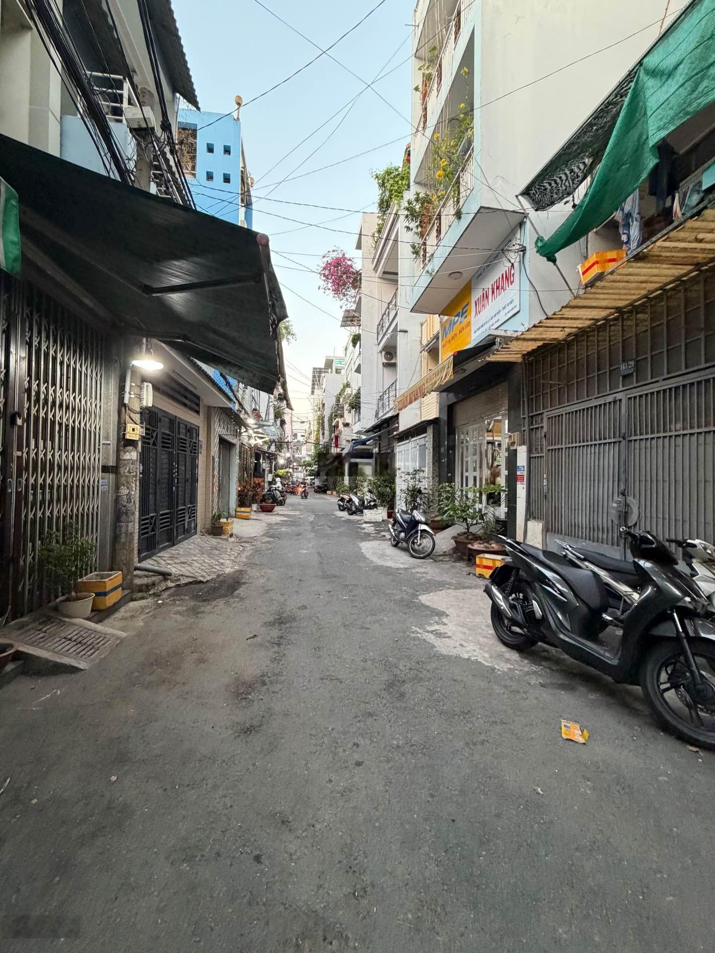 Bán nhà Tân Bình HXH Ni Sư Huỳnh Liên 2 tầng 28m2 chỉ 4.33 tỷ, LH: 0907082141