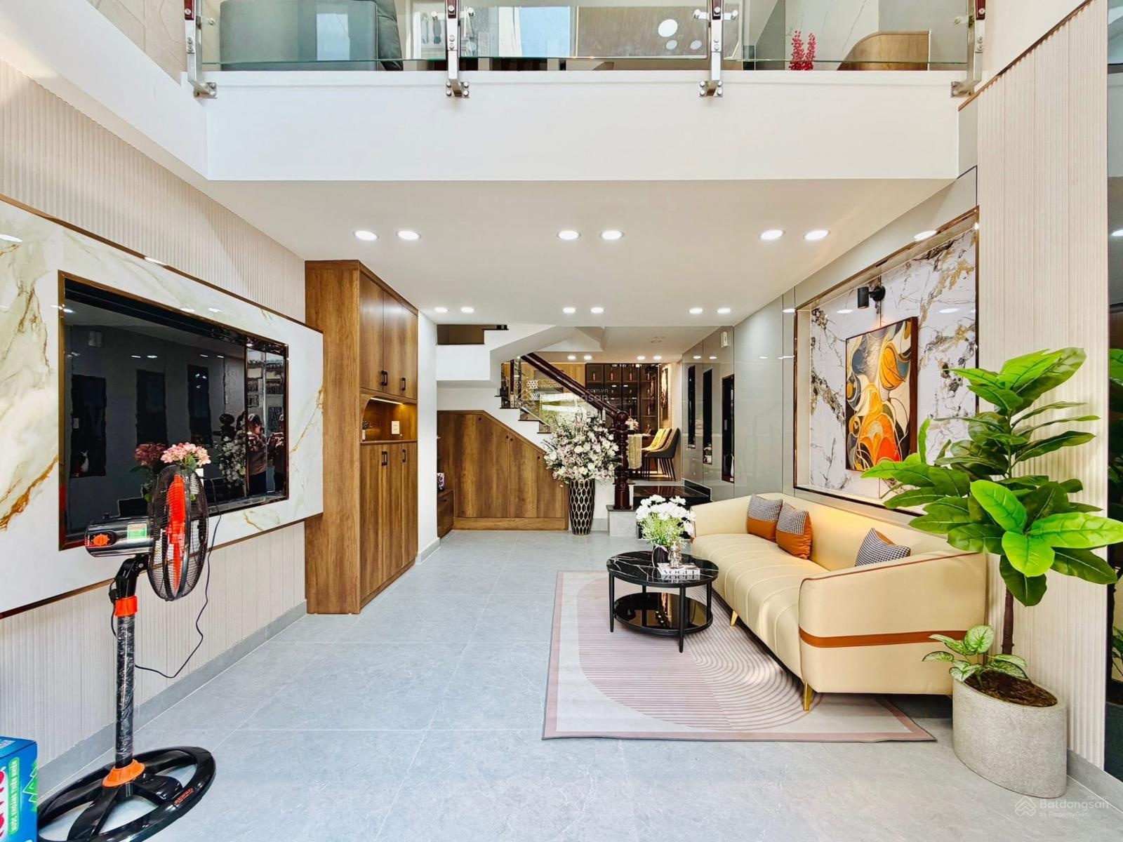 Nhà đẹp 51m2 ngay Đào Duy Anh, Phú Nhuận - gần sân bay. Giá: 4 Tỷ 115tr. SHR, hẻm ô tô 5m