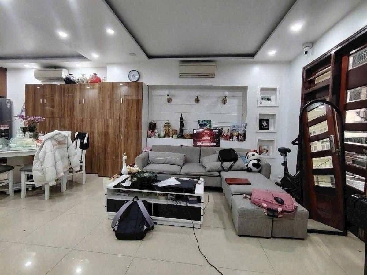 Bán nhà 6 tầng, 45m2, 4 phòng ngủ, gần cầu Chương Dương, ô tô đỗ cửa