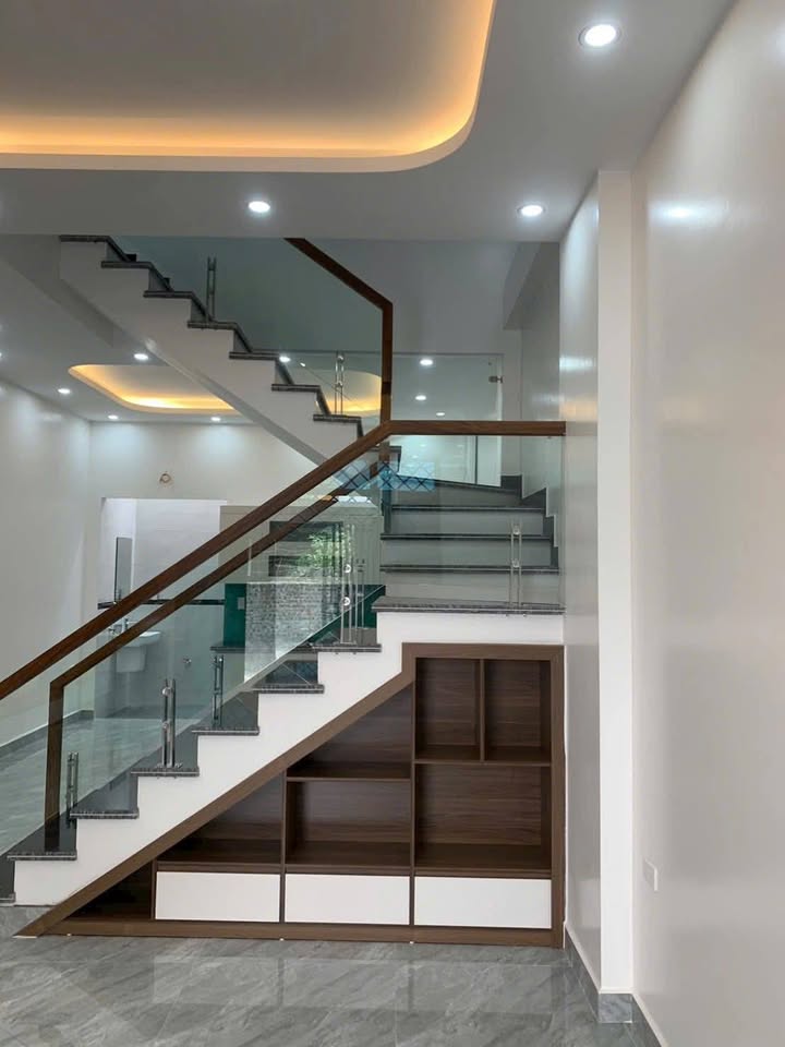 Bán nhà Tây Mỗ đẹp, 40m2, 4 phòng ngủ