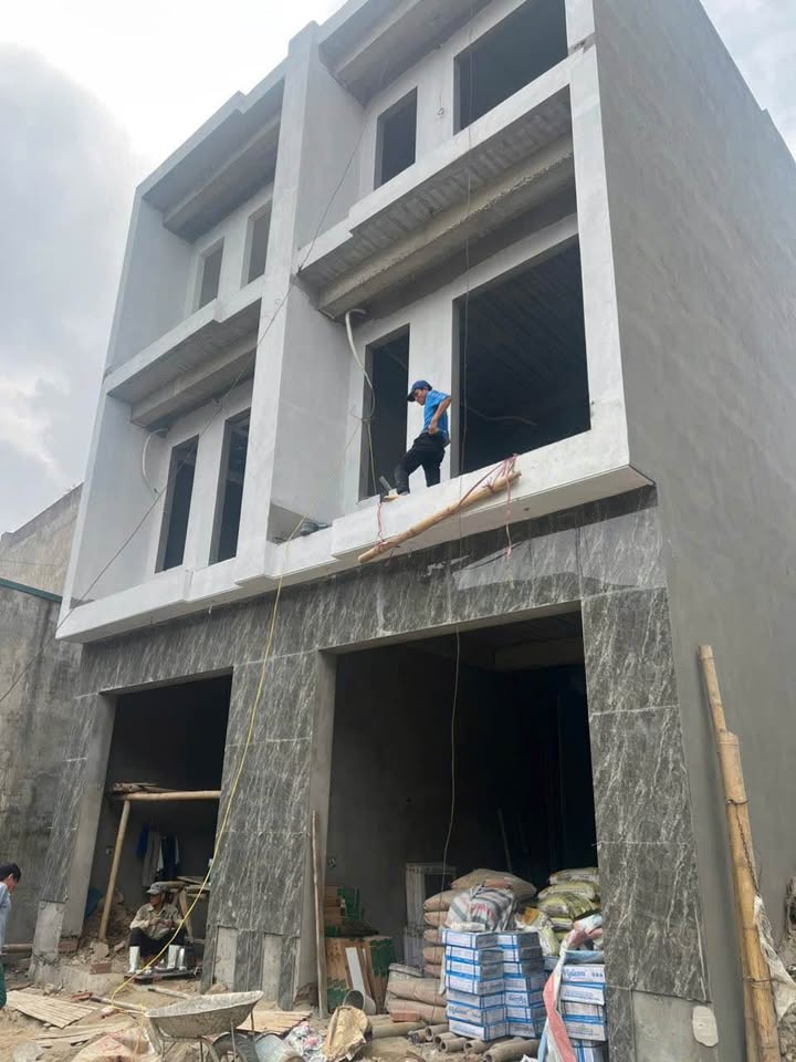 Chính chủ bán nhà 3 tầng Phú Sơn, 50m2, mặt tiền 6,6m