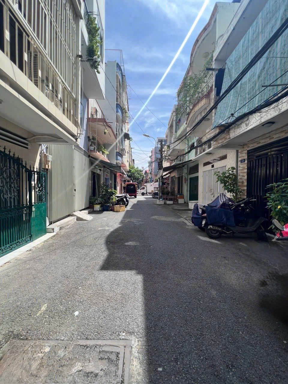 Bán nhà mới Quận 4, đường rộng 7m, giá 7.2 tỷ