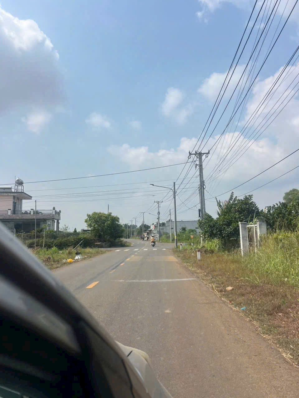 Bán đất mặt tiền đường nhựa tim vàng, xã Đất Đỏ, gần hồ Suối Môn, giáp ranh Long Tân, giá 699 triệu