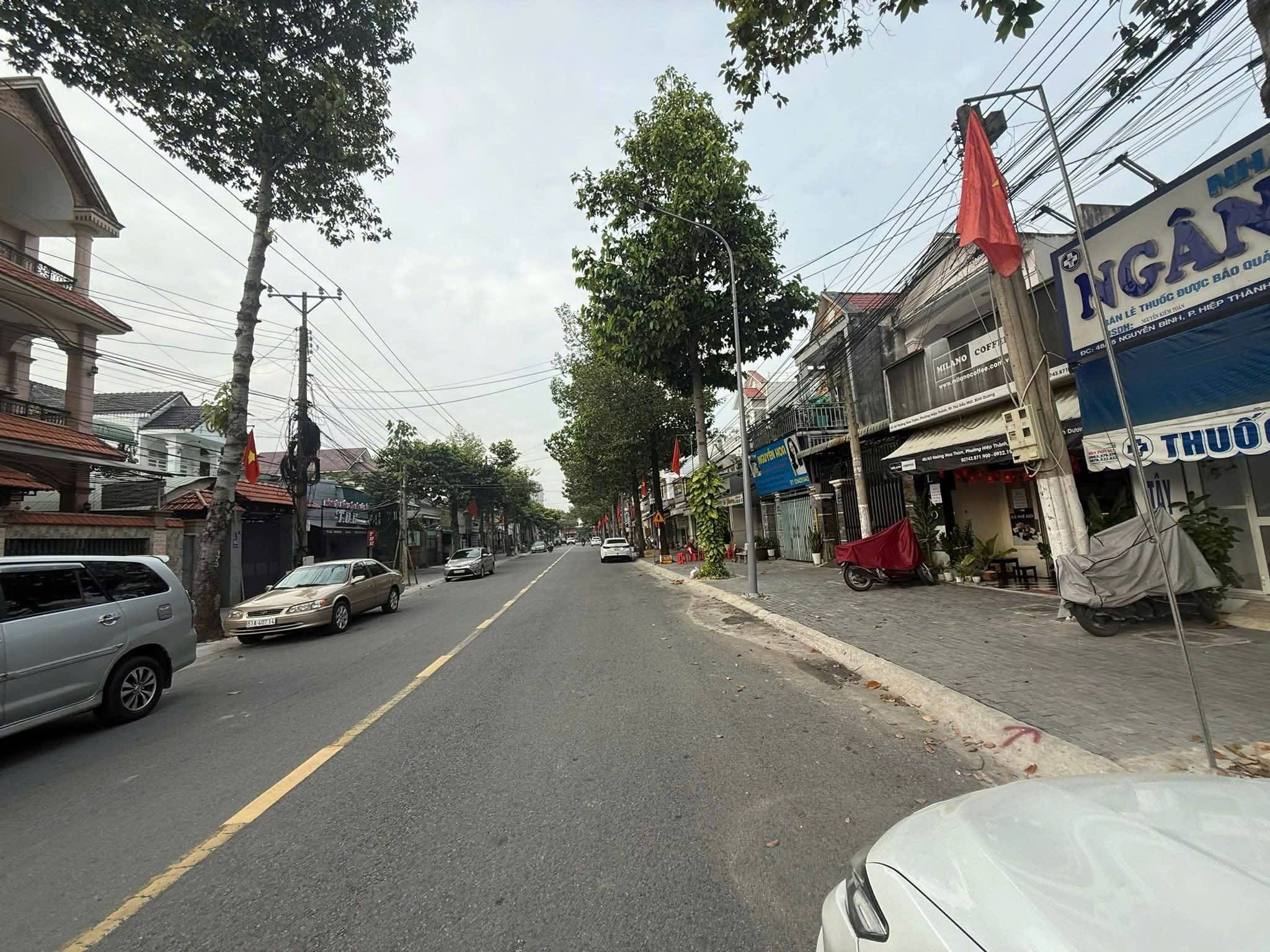 Bán đất mặt tiền kinh doanh đường Nguyễn Bình, Phú Lợi, Thủ Dầu Một, giá 6.3 tỷ