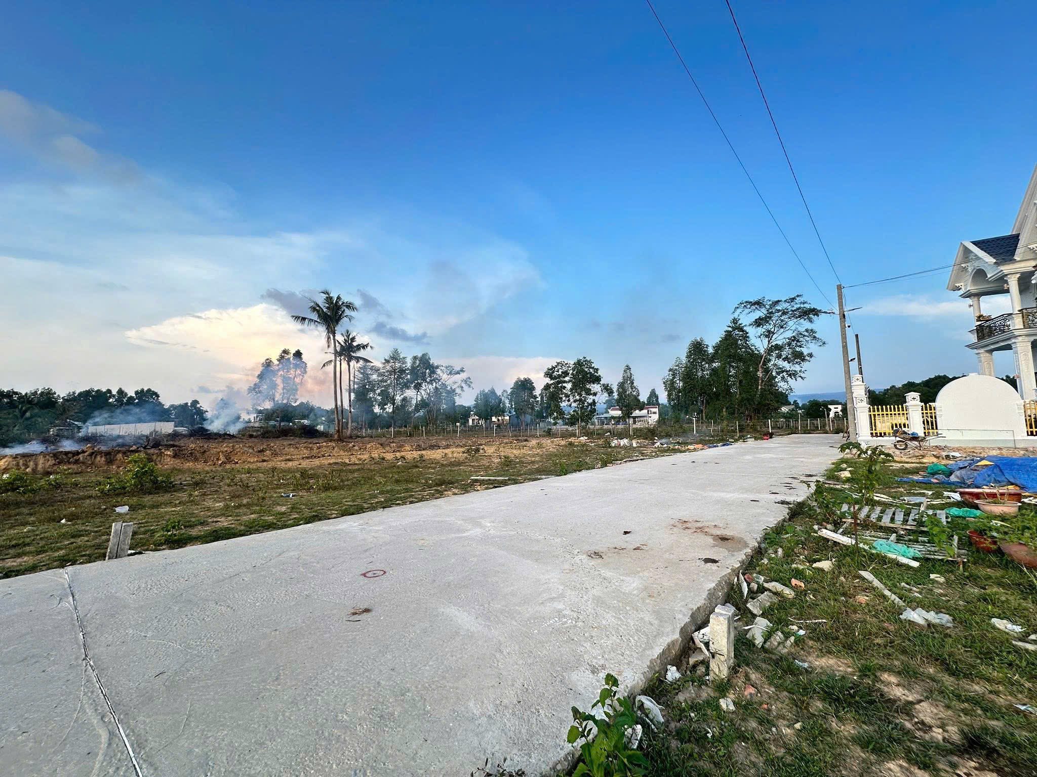 Bán đất Phú Quốc, An Giang, diện tích 500m2 toàn bộ đã lên thổ cư, giá 3.5 tỷ