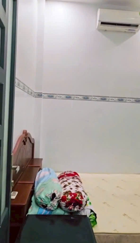 Chính chủ gửi bán gần 300m2 đất thổ tặng căn nhà mái thái đã hoàn công thuộc xã Hòa Phú, giá 1.5 tỷ