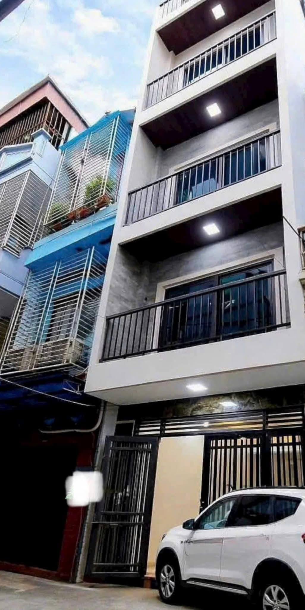 Bán nhà 5 tầng, thang máy, ô tô tránh vào nhà, 45m2, trung tâm khu đô thị Vạn Phúc, đi bộ ra Hồ Học Lãm