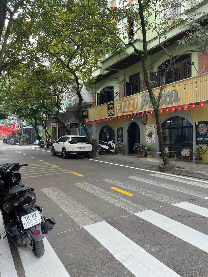 Bán nhà 3 tầng mặt đường khu Bãi Vượt, Thống Nhất, gần đường Trần Thánh Tông, giá 3.6 tỷ