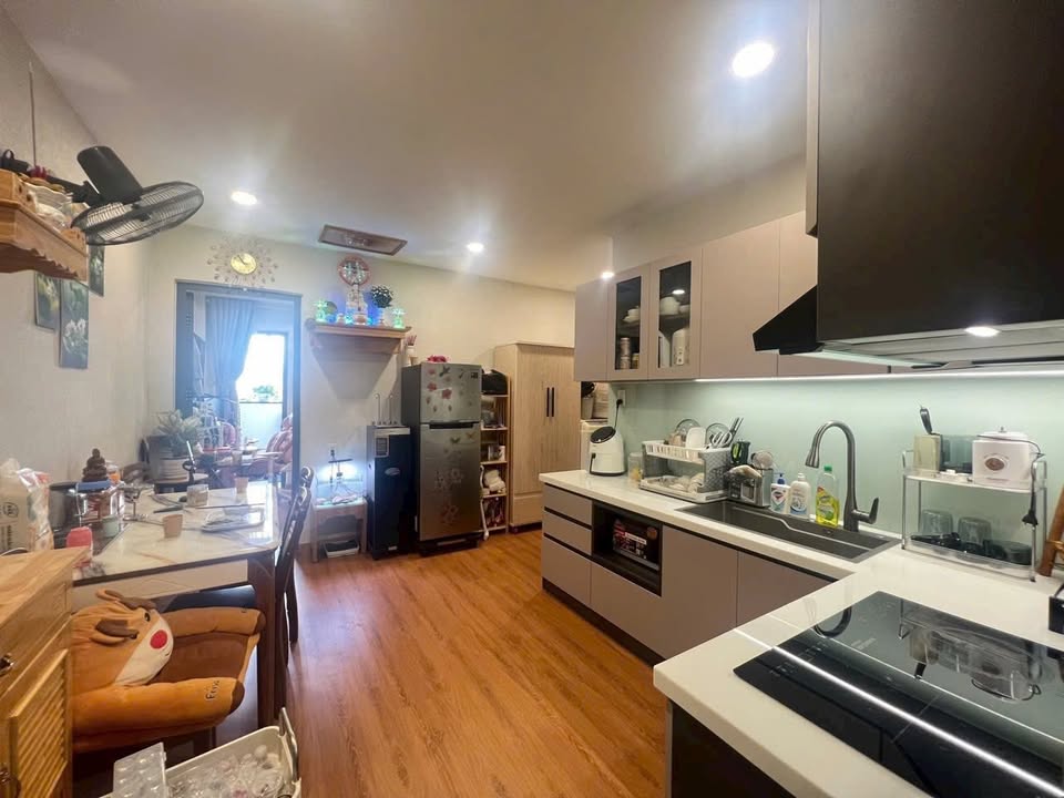 Bán căn hộ chung cư Mương Cát, để lại nội thất, có sổ hồng riêng, giá 530 triệu