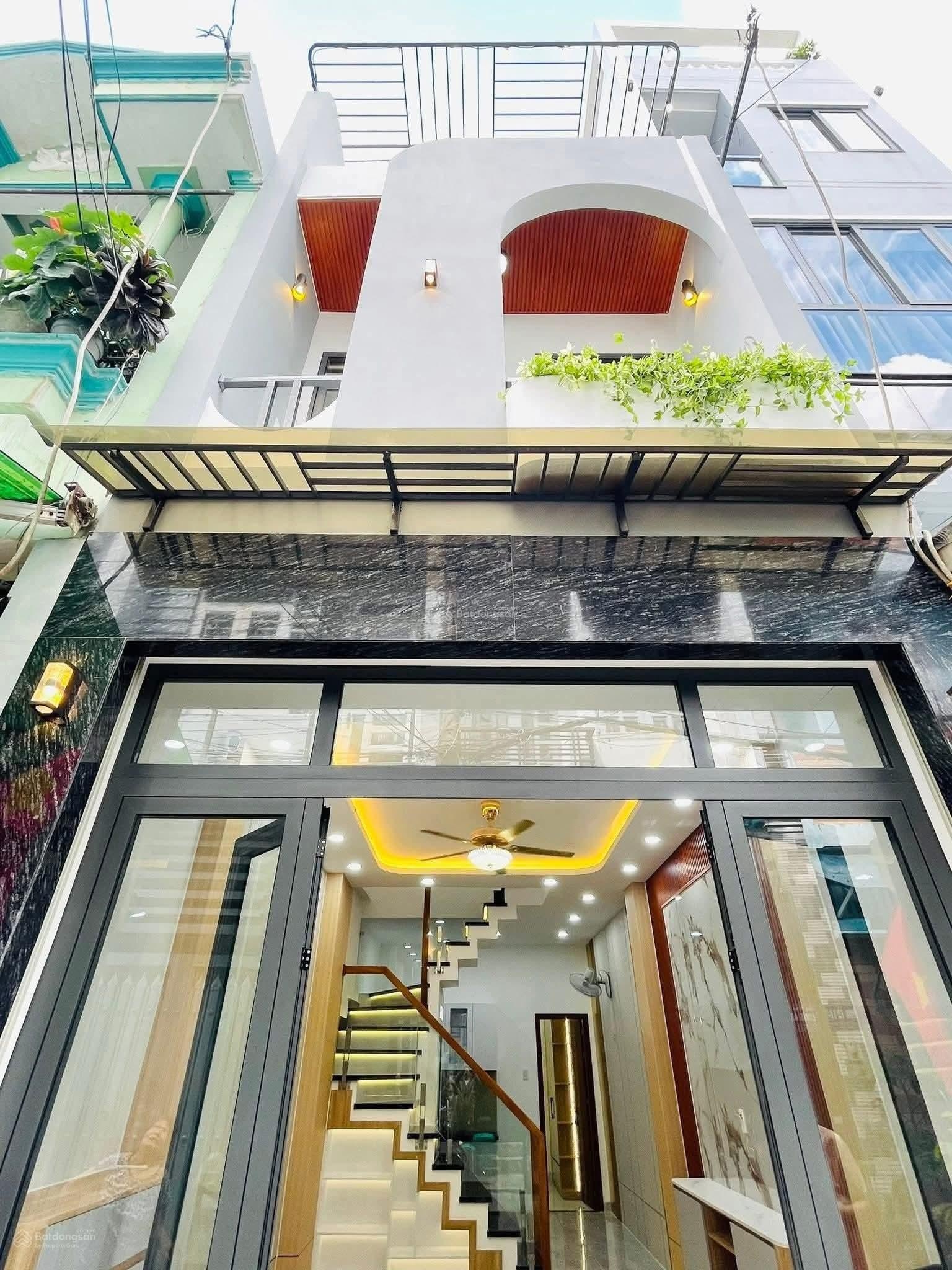 Siêu phẩm nhà 63.8m² đường Trần Hữu Trang, P10, Phú Nhuận. Cho thuê 18tr/tháng, sổ sẵn. Giá 3tỷ850
